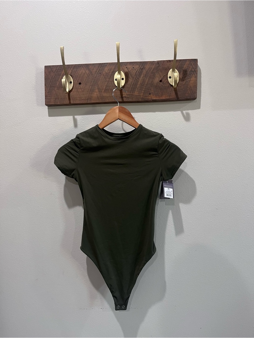 Olive Green Short-Sleeve One-Piece Bodysuit size xS NWT